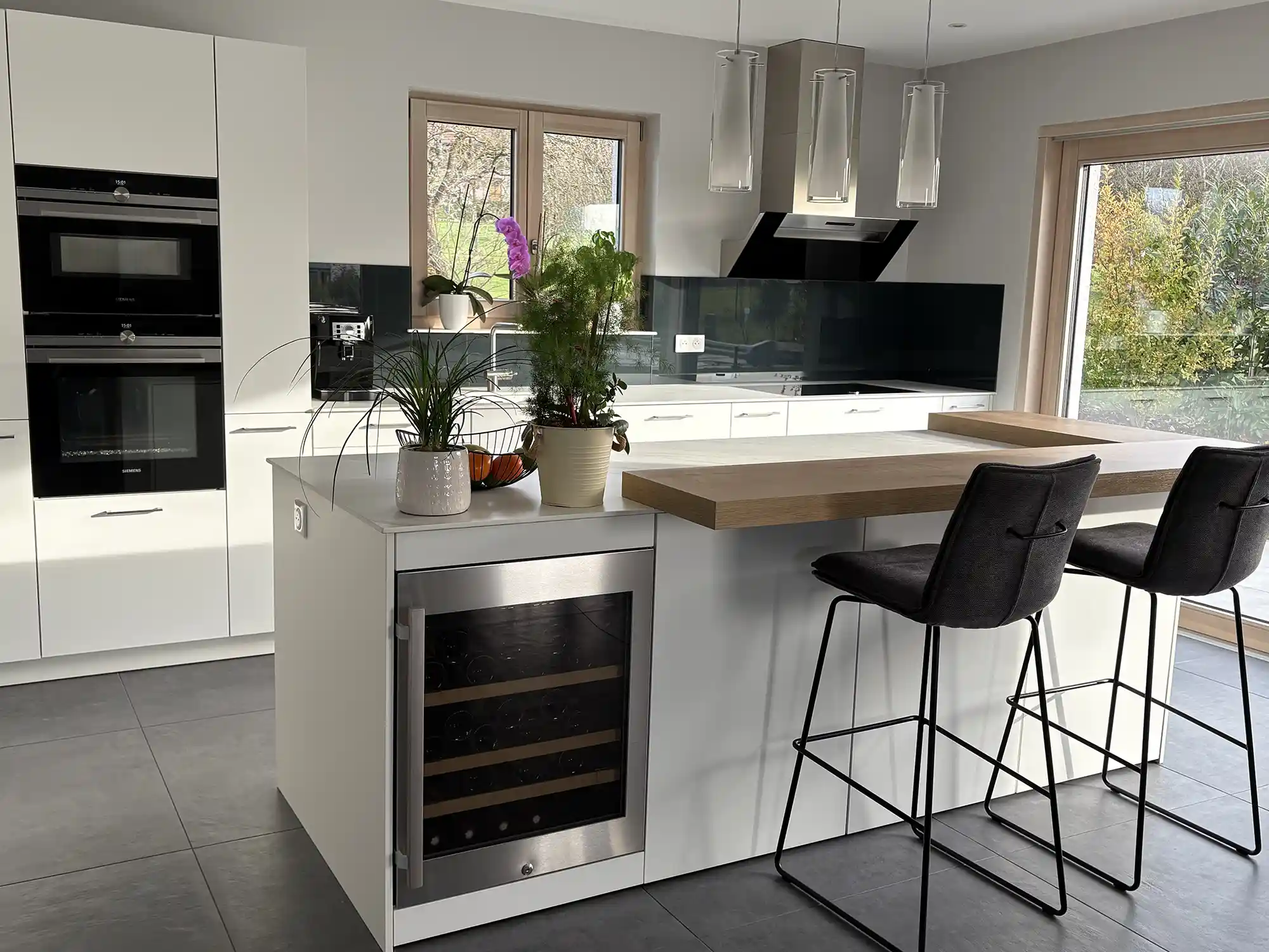 Cuisine aménagée dans une maison neuve à Moernach